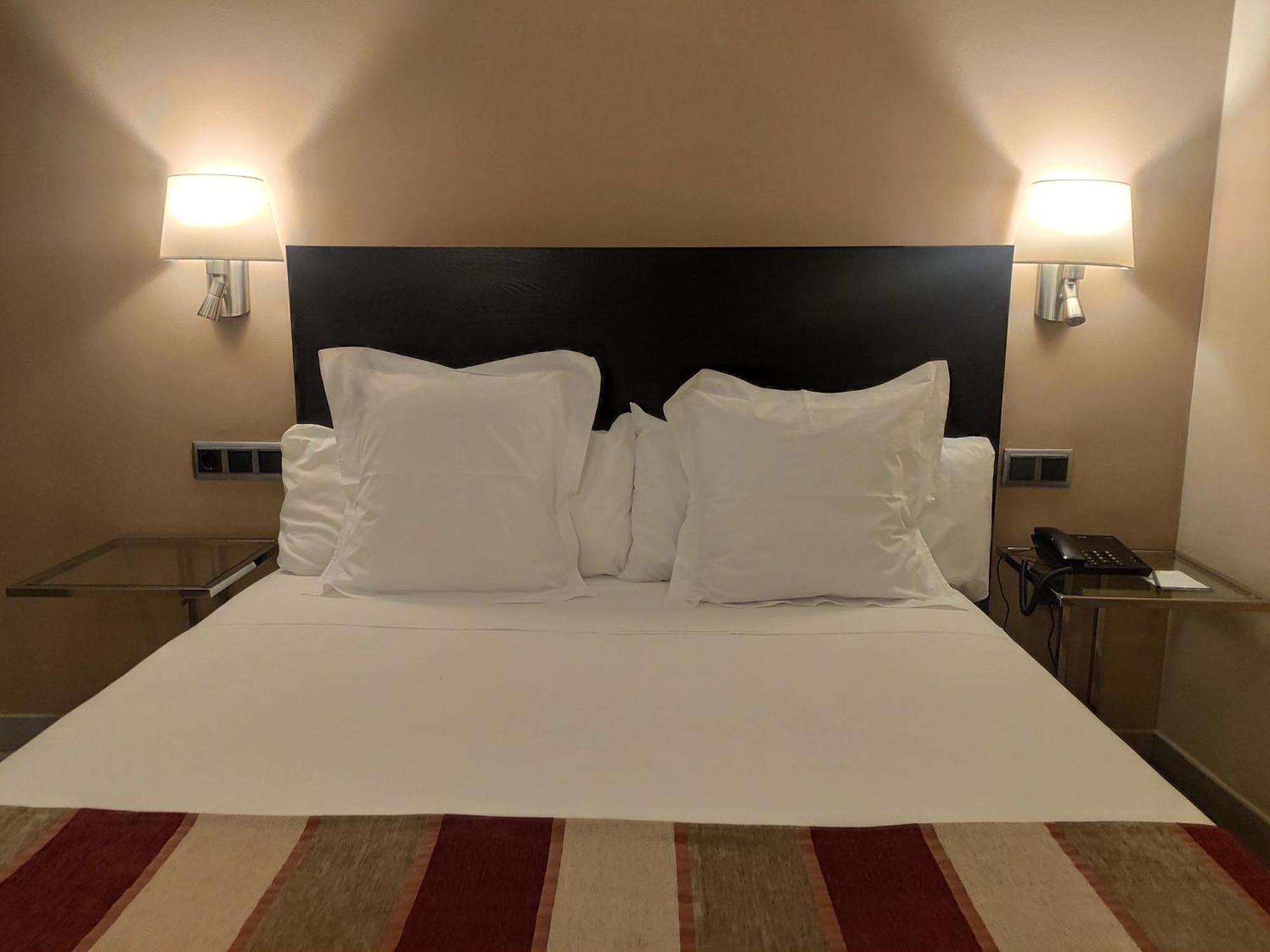 Hotel San Gil Sevilla Rom bilde